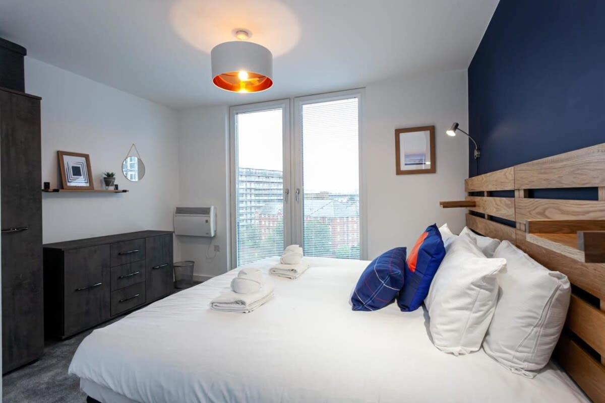 Stunning 2 Bed Flat 5Min To Old Trafford Stadium Манчестер Екстер'єр фото